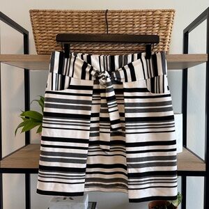 CAbi Grandstand #5185 Black White & Gray Wrap Belted Skirt w Pockets, M